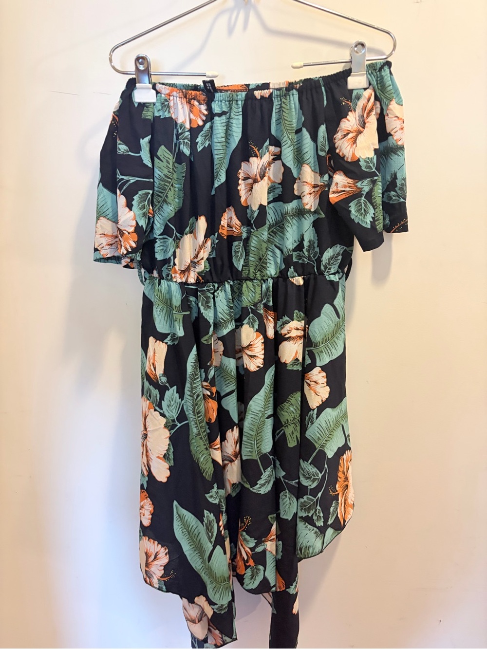 Off-Shoulder Floral Dress with Green Leaf Print